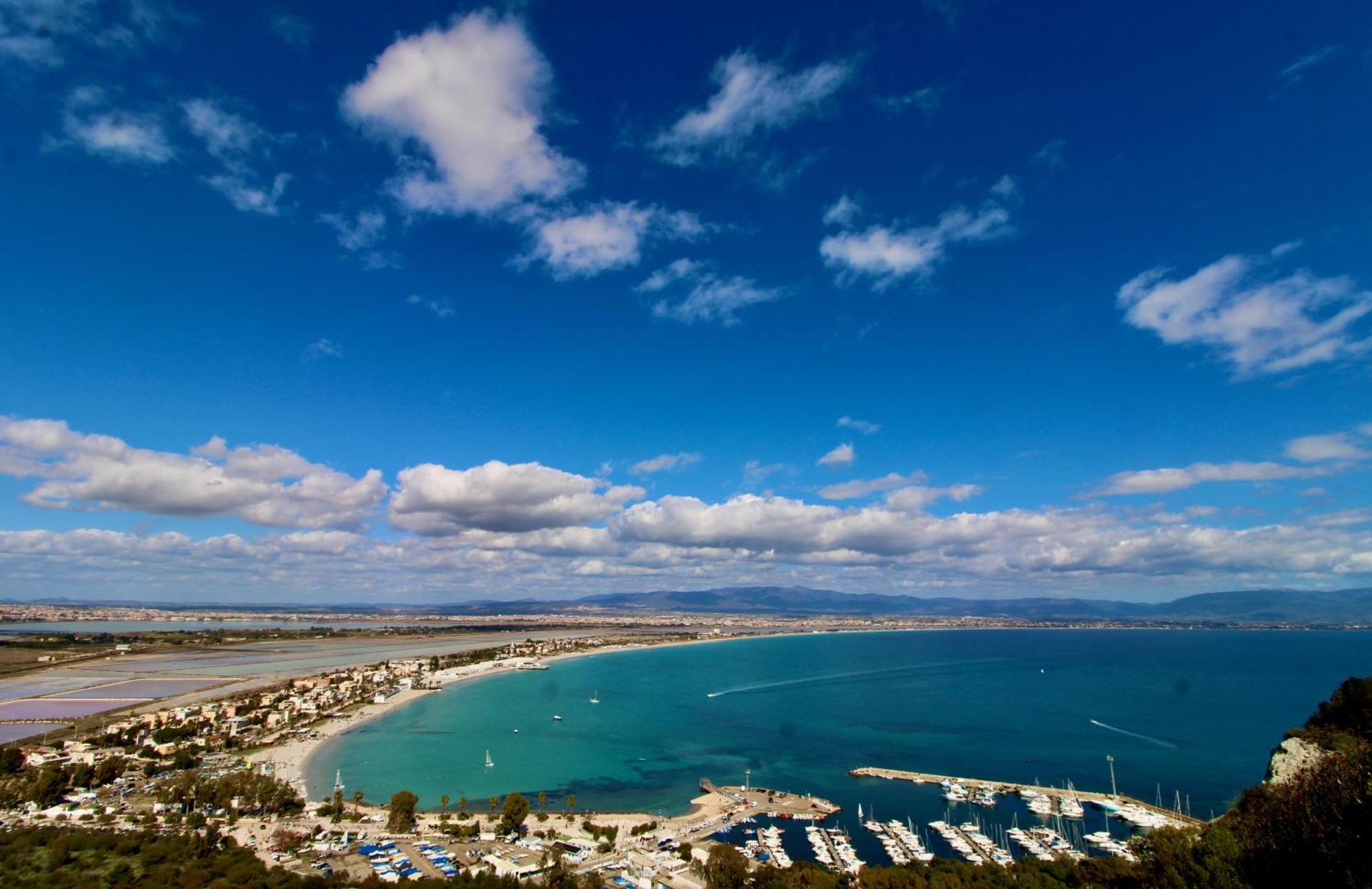 I Giganti Lägenhet Cagliari Exteriör bild